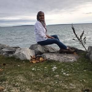 Meet your Posher, Nadia